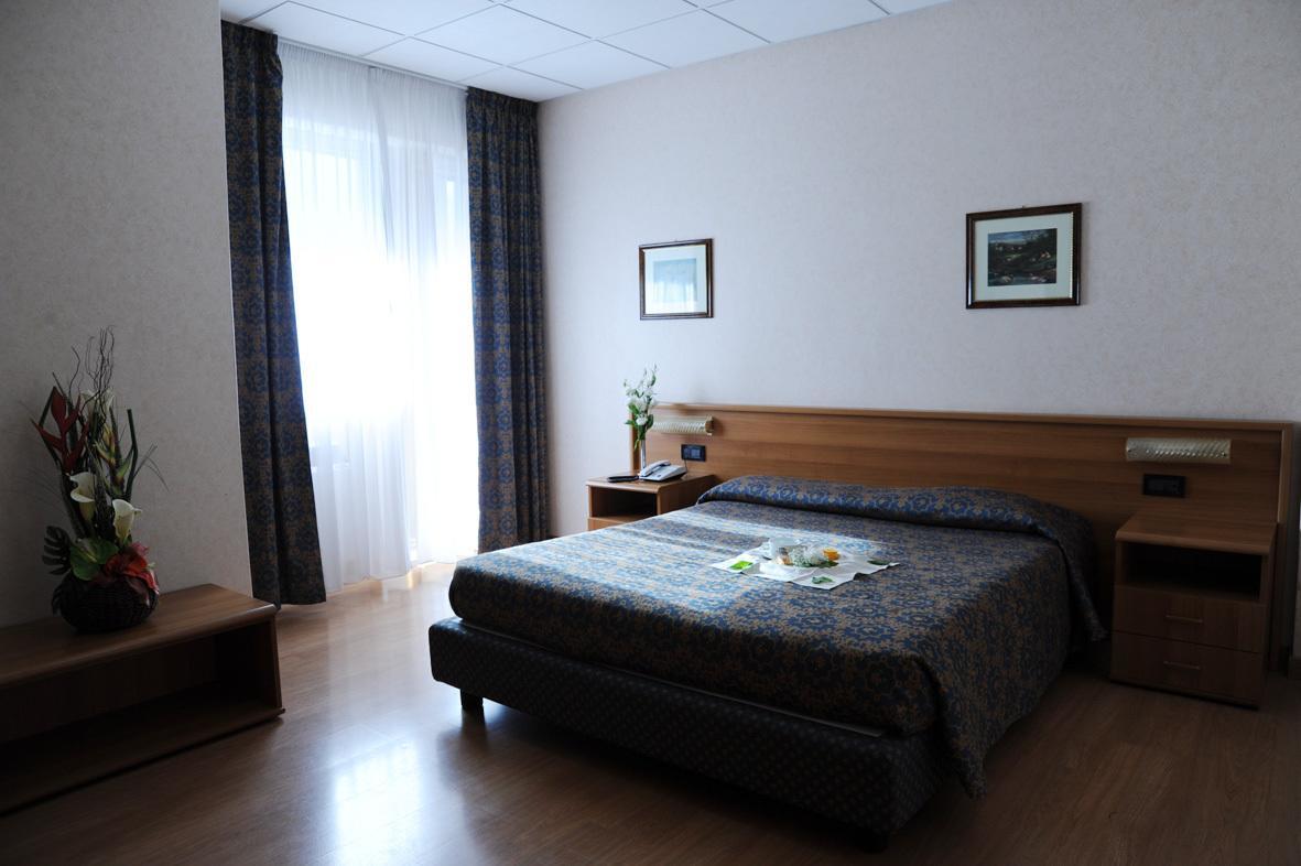 Park Hotel Scanno Kamer foto